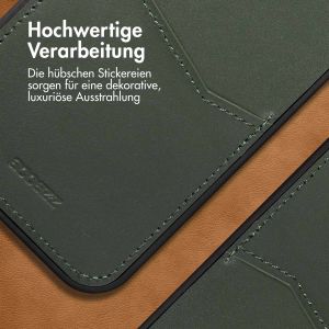 Accezz Premium Leather Card Slot Back Cover für das iPhone 12 (Pro) - Grün