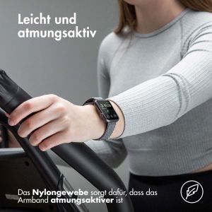 iMoshion Elastische Nylonarmband für das Apple Watch Series 1-9 / SE - 38/40/41mm - Dunkelgrau