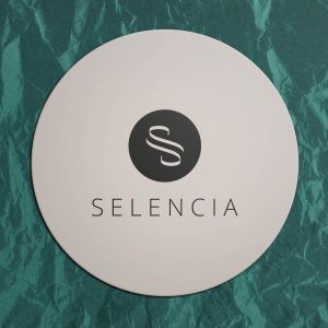 Selencia Cover mit Samtoberfläche für das MacBook Air 13 Zoll (2022) / Air 13 Zoll (2024) M3 chip - A2681 / A3113 - Dunkelgrün