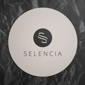 Selencia Cover mit Samtoberfläche für das MacBook Pro 16 Zoll (2021) / Pro 16 Zoll (2023) M3 chip - A2485 / A2780 / A2919 - Schwarz