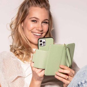 Selencia Klapphülle mit herausnehmbarem Backcover iPhone 13 Pro - Grün