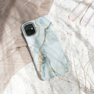Selencia Maya Fashion Backcover iPhone 13 - Marble Stone
