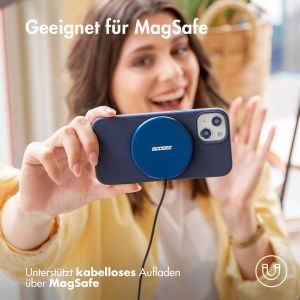 Accezz Liquid Silikoncase mit MagSafe für das iPhone 13 Pro Max -Dunkelblau