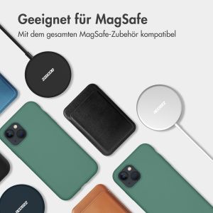 Accezz Liquid Silikoncase mit MagSafe für das iPhone 13 Pro - Grün