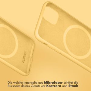 Accezz Liquid Silikoncase mit MagSafe für das iPhone 14 Pro Max - Gelb