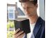 Selencia Echtleder Klapphülle für das Samsung Galaxy A42 - Schwarz