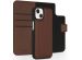 Accezz Premium Leather 2 in 1 Klapphülle für das iPhone 13 - Braun