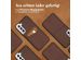 Accezz Premium Leather Card Slot Back Cover für das Samsung Galaxy S22 Plus - Braun