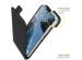 Accezz Flip Case für das Samsung Galaxy S22 - Schwarz