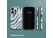 Selencia Vivid Back Cover für das iPhone 14 Pro - Colorful Zebra Pine Blue