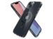 Spigen Ultra Hybrid™ Case MagSafe für das iPhone 14 - Carbon Fiber