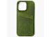 Wachikopa Full Wrap C.C. Back Cover mit 2 Kartenhaltern für das iPhone 15 Pro - Forest Green