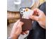 Accezz Premium Leather Card Slot Back Cover für das iPhone 13 Pro - Braun