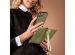 Selencia Tierra Clutch Klapphülle in Schlangenoptik mit herausnehmbarem Backcover für das Samsung Galaxy A33 - Grün