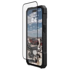 UAG Displayschutz aus gehärtetem Glas Shield Plus für das iPhone 15