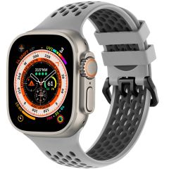iMoshion Silikonsportarmband Buckle für das Apple Watch Series 1-9 / SE / Ultra (2) - 42/44/45/49 mm - Grau / Schwarz