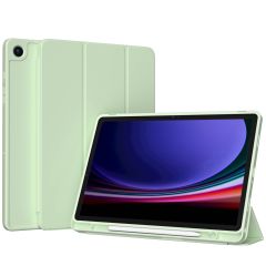 Accezz Smarte Klapphülle aus Silikon für das Samsung Galaxy Tab A9 Plus - Hellgrün