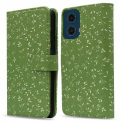 iMoshion Design Klapphülle für das Motorola Moto G34 - Green Flowers