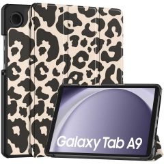 iMoshion Design Trifold Klapphülle für das Samsung Galaxy Tab A9 8.7 Zoll - Leopard