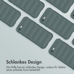 iMoshion EasyGrip Back Cover für das iPhone SE (2022 / 2020) / 8 / 7 - Dunkelgrün