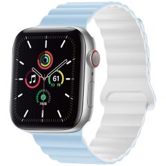 iMoshion Silikon-Magnetarmband für die Apple Watch Apple Watch Series 1-9 / SE / Ultra (2) - 42/44/45/49 mm - Blau / Weiß
