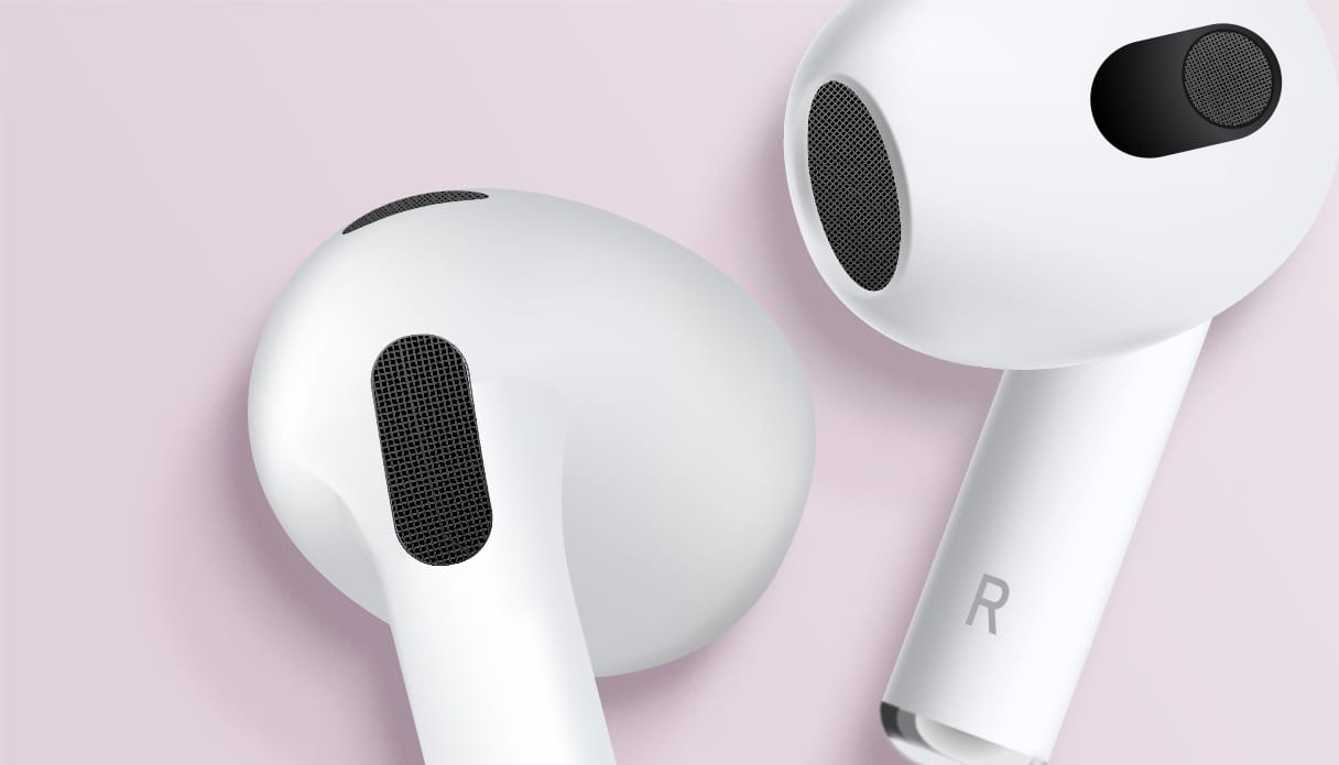Die Apple AirPods der 4. Generation sind auf die Lautsprecher herangezoomt.
