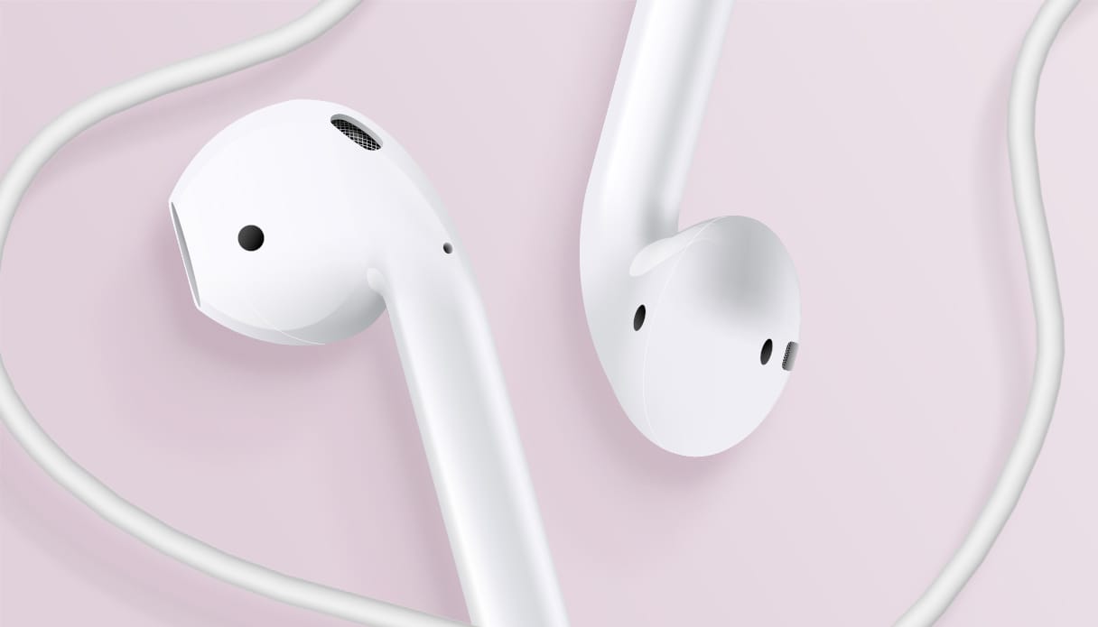 Die Apple EarPods liegen zentral, umgeben von den Kabeln der Ohrhörer.