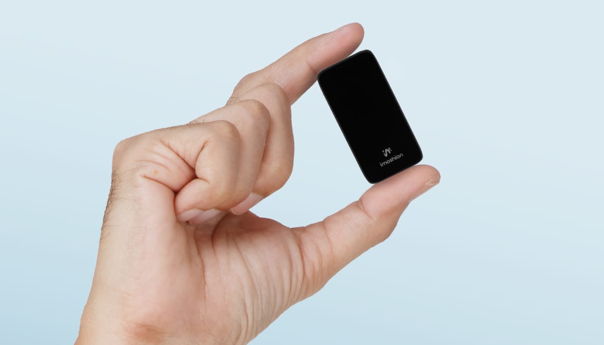 Schwarzer imoshion CarPlay Dongle wird angezeigt.