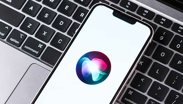 iPhone 16 mit iOS 18, das Update macht Siri noch hilfsbereiter und leistungsfähiger.